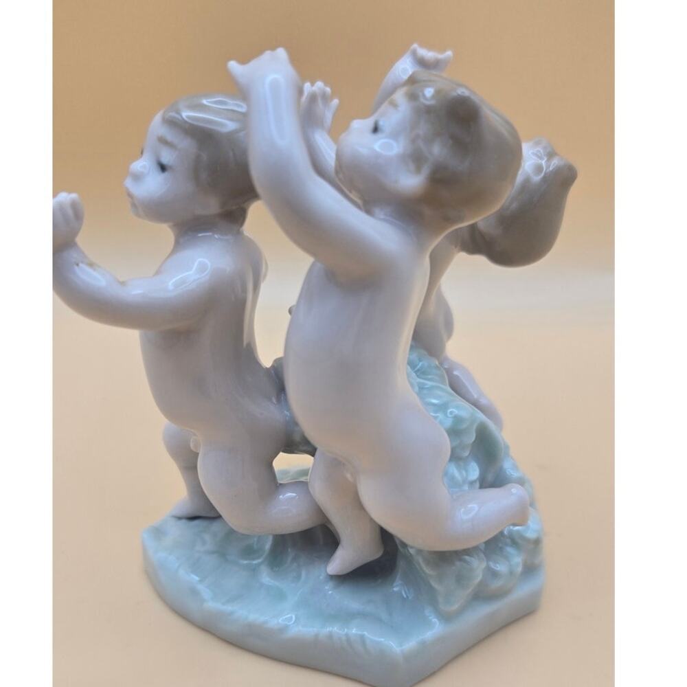 Lladro Porcelain Three Dancing Cherubs # 5804 Spain Figurine - Picture 5 of 10
